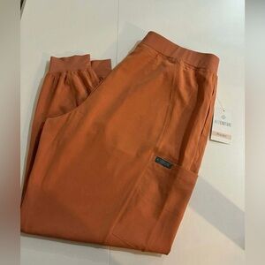 NWT Med Couture Peaches Scrub Joggers - Cinnamon 3XL